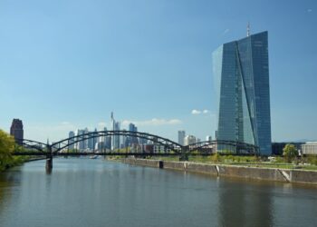 bce-reduce-dobanda-de-referinta-in-zona-euro,-dar-va-continua-o-politica-monetara-prudenta