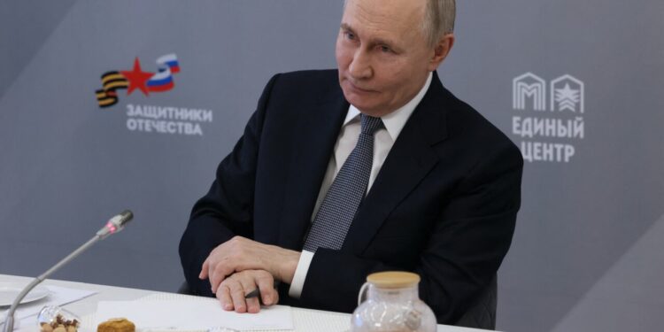 vladimir-putin-respinge-ingerintele-straine-in-serbia-si-vrea-avansarea-relatiilor-bilaterale