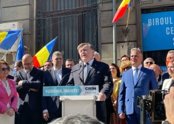 candidatura-cu-1,7-milioane-de-semnaturi-/-crin-antonescu:-au-existat-eforturi-sa-fie-impiedicata