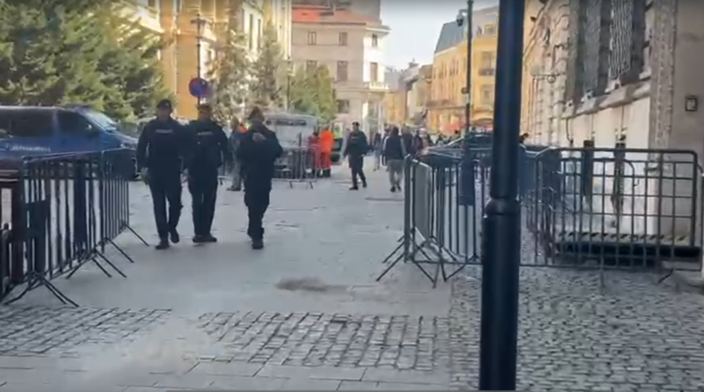 cum-arata-centrul-vechi-dupa-revolta?-aproximativ-20-de-protestatari,-adunati-din-nou-in-zona