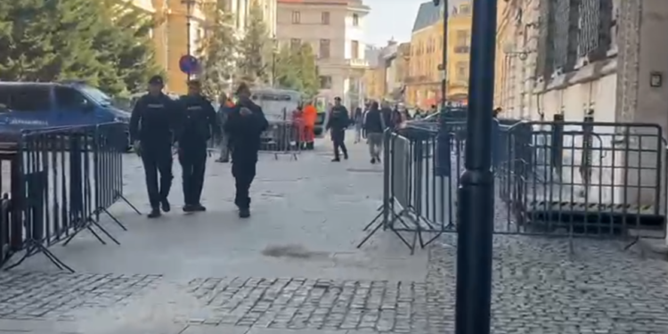 cum-arata-centrul-vechi-dupa-revolta?-aproximativ-20-de-protestatari,-adunati-din-nou-in-zona