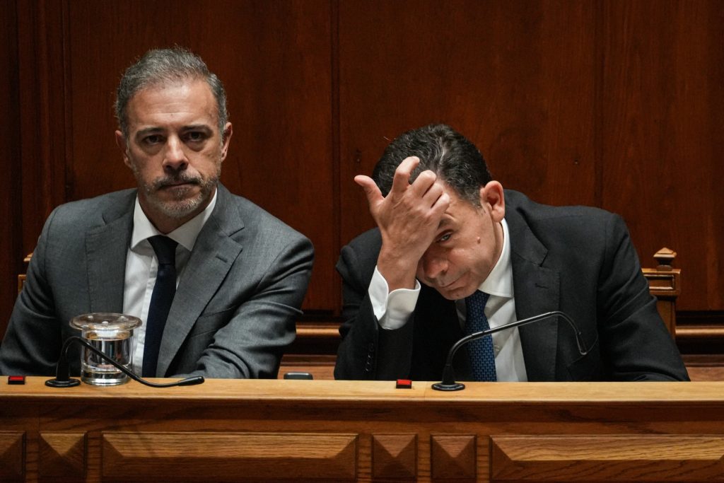 guvernul-portugaliei-a-picat,-dupa-doar-11-luni-de-mandat-–-hotnews.ro