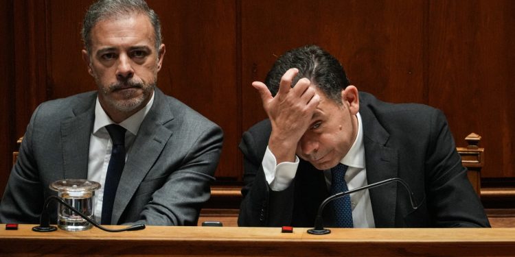 guvernul-portugaliei-a-picat,-dupa-doar-11-luni-de-mandat-–-hotnews.ro