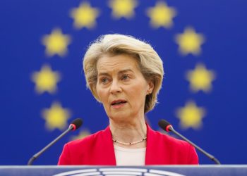 ue-raspunde-cu-contramasuri-dupa-ce-donald-trump-a-anuntat-noi-taxe-vamale-pe-otel-si-aluminiu