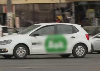 muncitorii-asiatici-vor-putea-fi-si-soferi-de-taxi-si-ridesharing,-in-romania