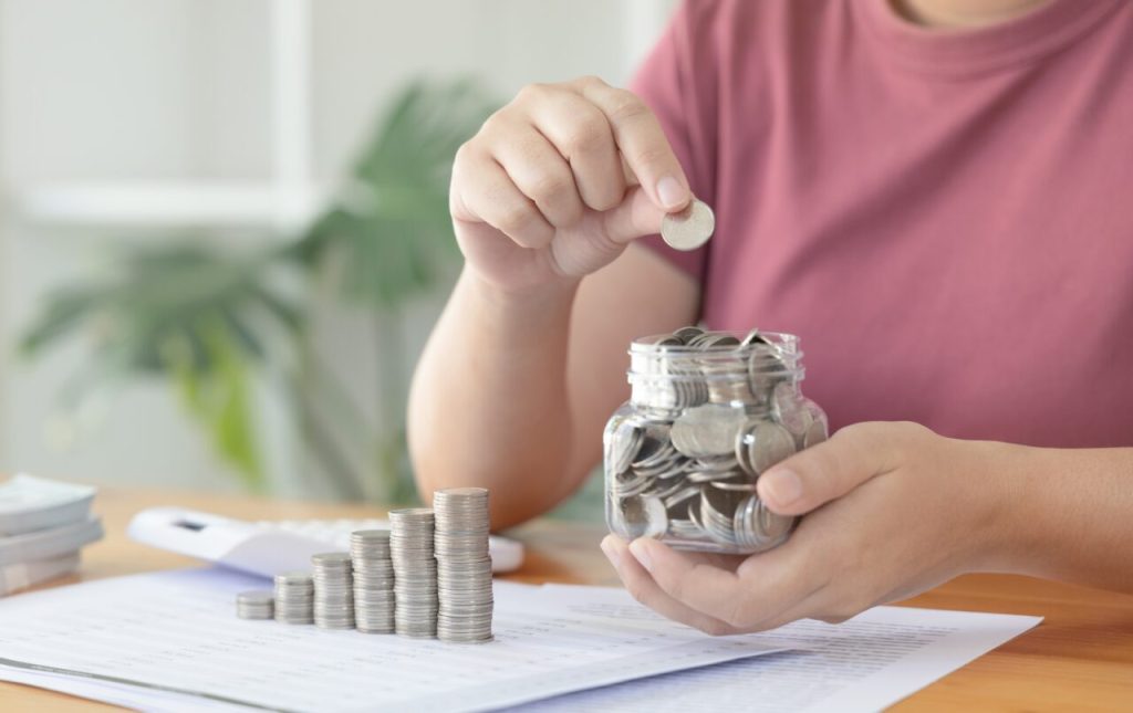 nu-este-pacaleala!-romanii-care-vor-plati-rate-mai-mici-de-la-1-aprilie