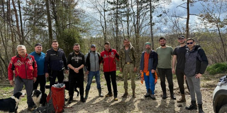 femeie-din-arges,-cautata-doua-zile-cu-elicopterul,-caini-de-urma-si-echipamente-cu-termoviziune