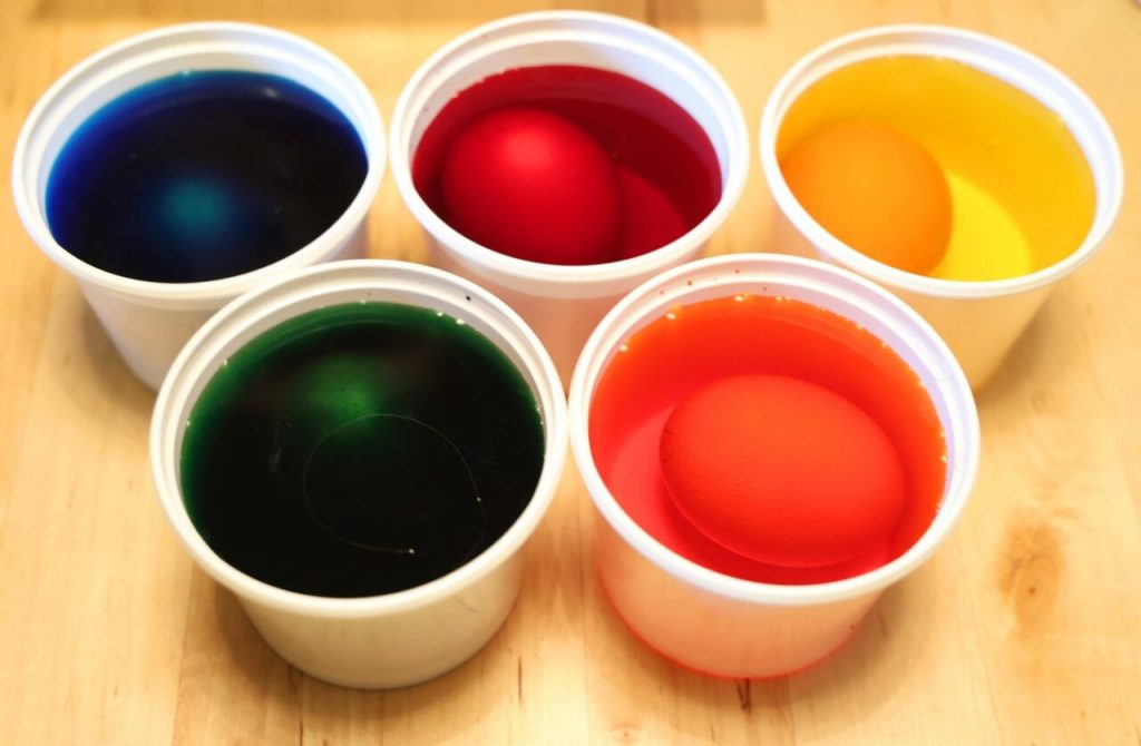 cum-sa-vopsesti-ouale-de-paste-cu-ingrediente-naturale