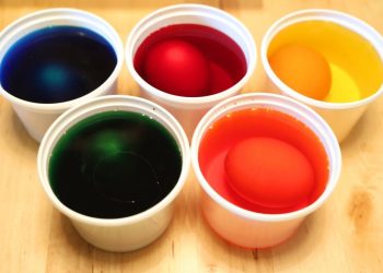 cum-sa-vopsesti-ouale-de-paste-cu-ingrediente-naturale