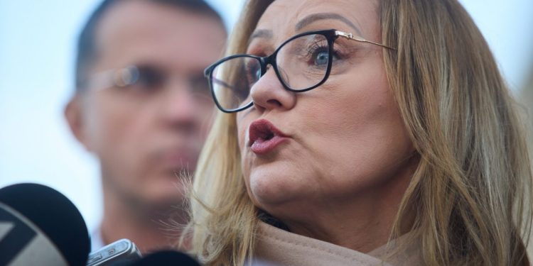 elena-lasconi:-„nicusor-dan-minte-mult.-eu-nu-ma-inconjor-de-dubiosi”