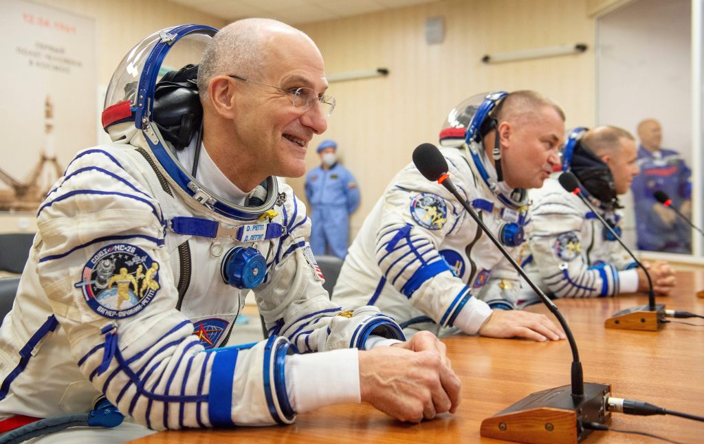 cel-mai-varstnic-astronaut-american-a-revenit-pe-pamant-de-pe-iss-chiar-de-ziua-lui-–-hotnews.ro