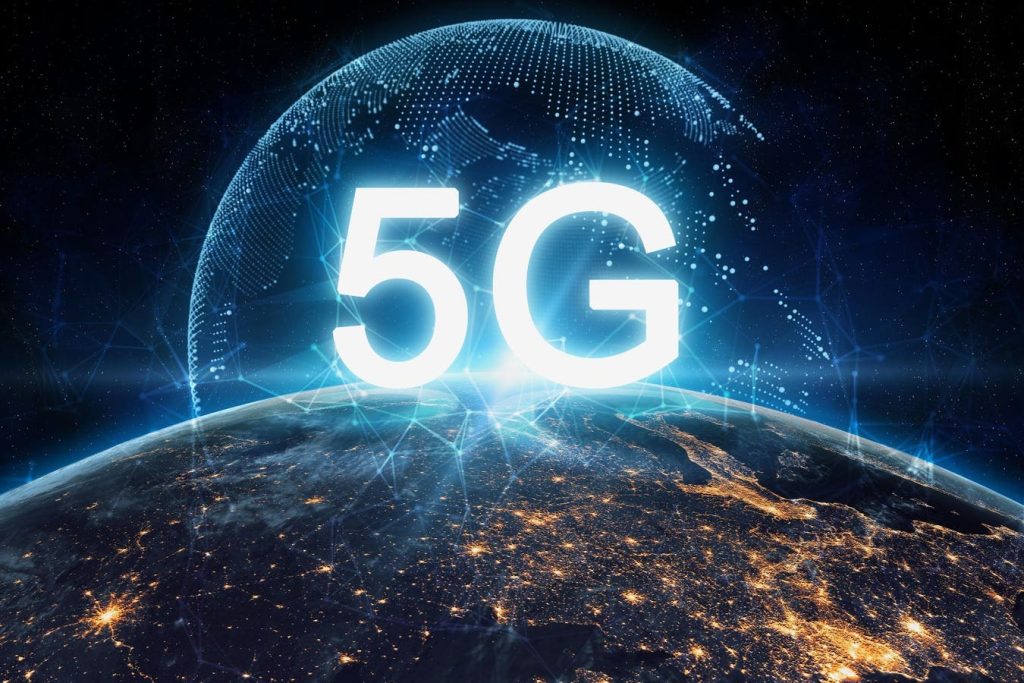 de-la-5g-la-220v:-cum-a-fost-inchisa-poarta-chinei-in-telecom-si-deschisa-larg-in-energie