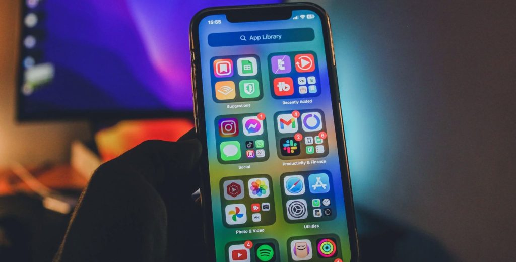 aplicatiile-mobile:-un-teren-minat-al-securitatii-digitale