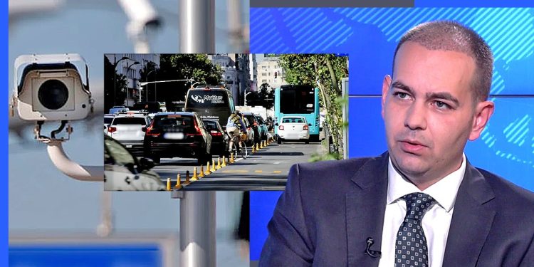 mergi-cu-masina-pe-benzile-unice?-ar-trebui-sa-stii-ca-esti-filmat