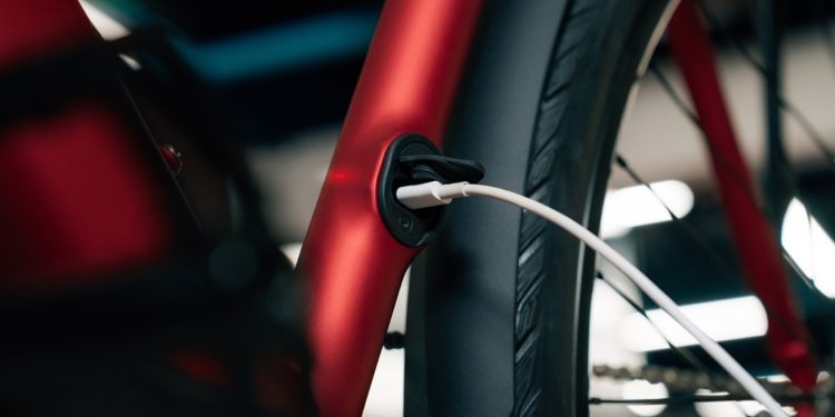 a-aparut-prima-bicicleta-electrica-care-se-incarca-la-usb-c