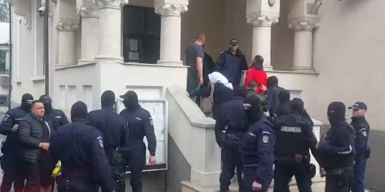 bercea-mondial-petrece-pastele-in-arest-preventiv.-fiii-sai-sunt-liberi