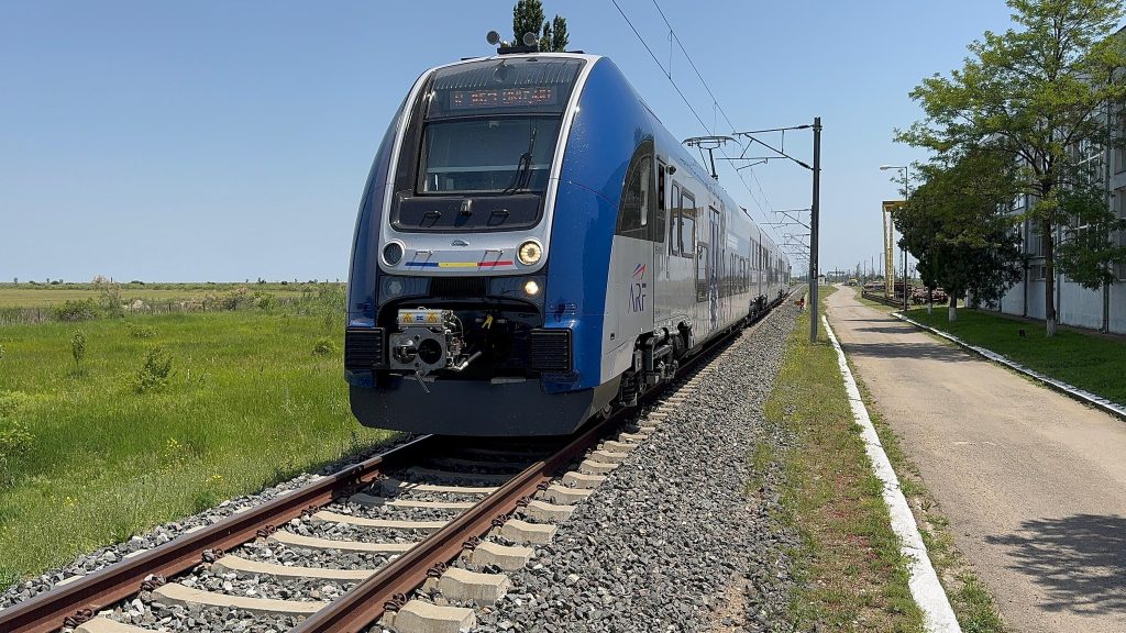 primul-tren-electric-polonez-de-la-pesa-a-inceput-testele-la-centrul-de-la-faurei-–-hotnews.ro