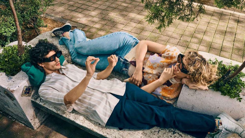 aceasta-este-tehnologia-care-va-inlocui-telefonul-mobil,-spun-google,-meta-si-snap