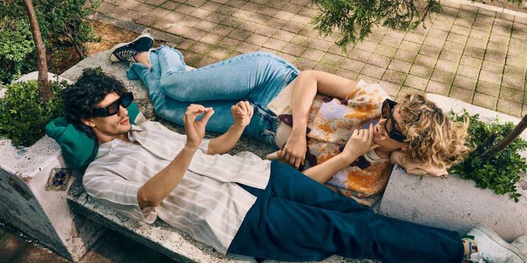 aceasta-este-tehnologia-care-va-inlocui-telefonul-mobil,-spun-google,-meta-si-snap