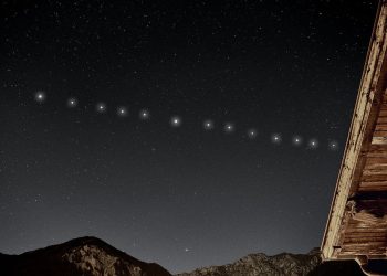 soarele-furios-distruge-satelitii-starlink:-viitorul-constelatiei-lui-elon-musk