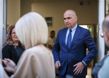 cea-mai-noua-varianta-pentru-noul-guvern-ilie-bolojan-suspans-la-doua-ministere-cheie-–-hotnews.ro