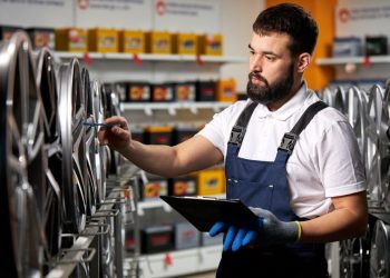 tarifele-lui-trump-accelereaza-disponibilizarile-in-industria-pieselor-auto