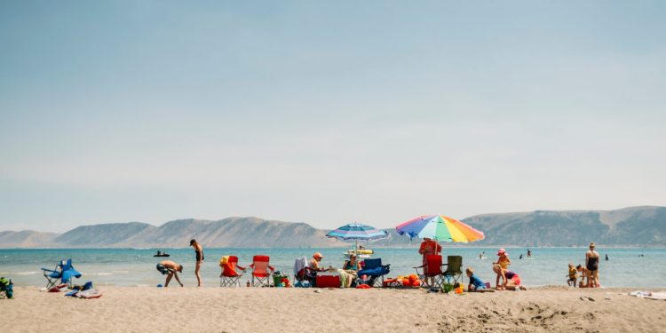 eurostat:-doar-6-din-10-romani-isi-permit-o-vacanta-de-o-saptamana