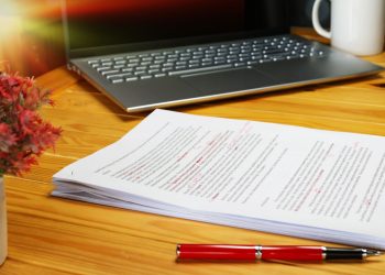 care-este-pericolul-daca-pui-chatgpt-sa-scrie-eseuri-sau-lucrari-in-locul-tau-–-hotnews.ro