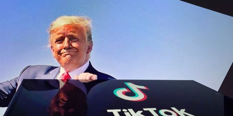 avem-un-cumparator-pentru-tiktok:-trump-anunta-marea-mutare,-dar-mingea-e-tot-la-beijing