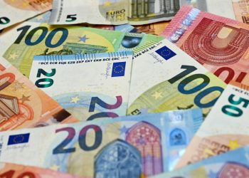 inflatia-zonei-euro-este-la-nivelul-optim-vizat-de-bce-/lagarde:-trebuie-sa-ramanem-vigilenti