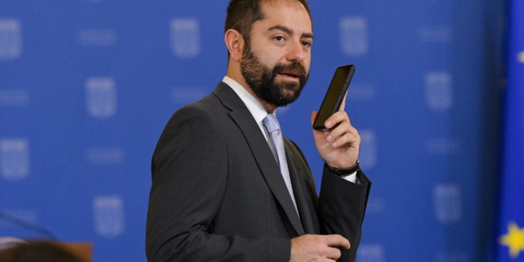 radu-burnete:-din-cei-apti-de-munca,-doar-64%-dintre-romani-lucreaza