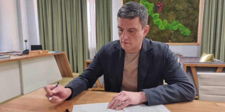 diana-buzoianu,-despre-fostul-sef-al-apele-romane:-procesul-este-in-curs,-are-dreptul-sa-se-apere