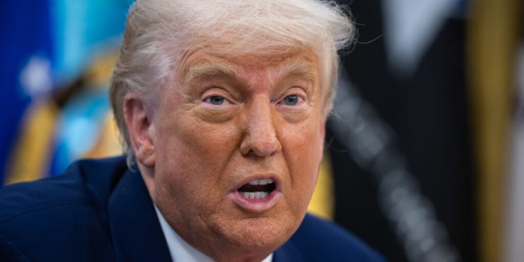 procesul-lui-bolsonaro:-trump-ameninta-brazilia-cu-tarife-de-50%-daca-nu-opreste-procedura-imediat