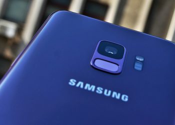 samsung-vrea-sa-lanseze-bijuterii-inteligente-cu-ai:-cercei,-inele-si-coliere,-in-loc-de-telefoane