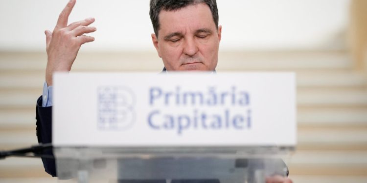exclusiv-|-nicusor-dan-nu-a-„plecat”-definitiv-din-primaria-capitalei