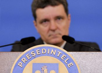 nicusor-dan-contesta-la-ccr-o-noua-lege-privind-regimul-cultelor,-initiata-de-silviu-vexler