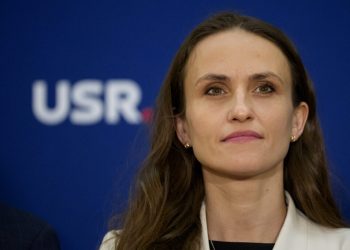 oana-toiu:-trebuie-sa-facem-trecerea-de-la-a-ajuta-ucraina-sa-reziste,-la-a-o-ajuta-sa-castige