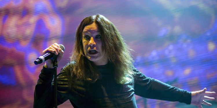 cum-a-ajuns-ozzy-osbourne-sa-fie-supranumit-printul-intunericului-–-hotnews.ro