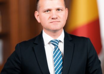 aur:-guvernarea-vrea-sa-dea-pe-tava-resursele-romaniei.-primul-pas:-grafitul-romanesc