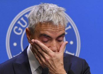 ce-se-ascunde-in-spatele-minciunilor-lui-dragos-anastasiu?