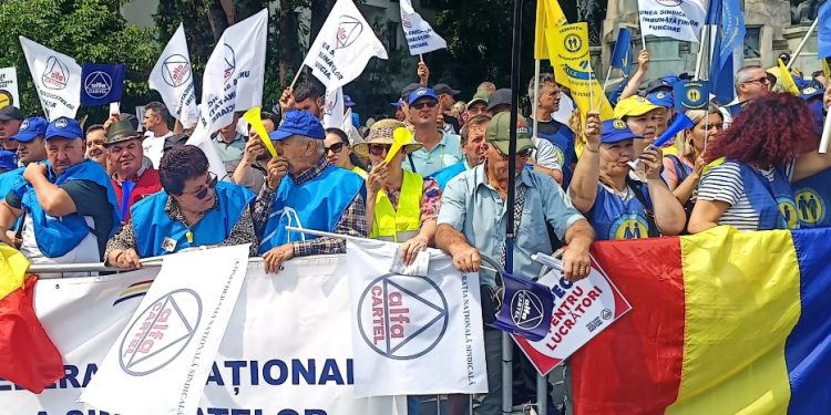 guvernul-promite-austeritate,-dar-isi-mareste-aparatul,-denunta-sindicatele