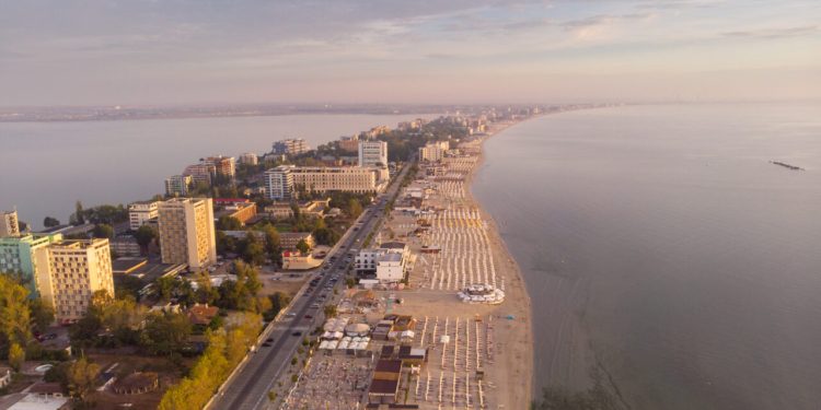 in-plin-sezon-estival,-plajele-romanesti-sunt-pustii.-care-sunt-cauzele