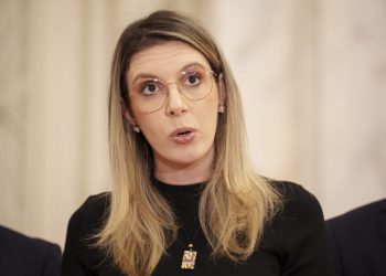 buzoianu:-sansa-ca-apele-romane-sa-stea-pe-un-munte-de-bani-nu-va-mai-exista