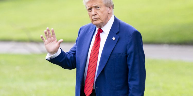 trump-vrea-boom-de-bebelusi,-dar-planul-pentru-fiv-s-a-impotmolit-in-biroul-oval