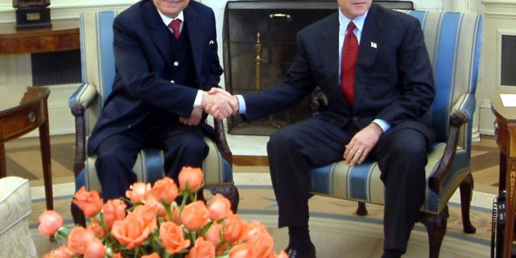 momentul-de-varf-in-cariera-lui-ion-iliescu.-vizita-sa-oficiala-la-washington