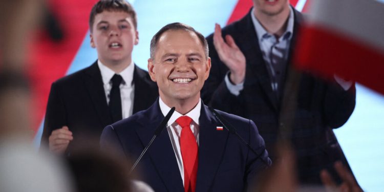 noul-presedinte-al-poloniei-a-fost-invitat-de-trump-la-casa-alba-in-luna-septembrie