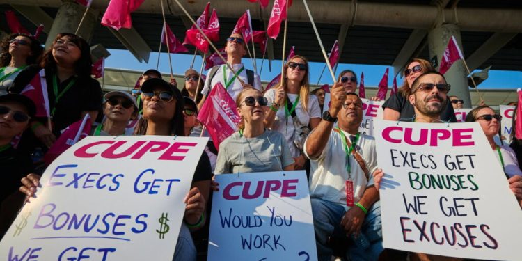 guvernul-canadian-ia-masuri-pentru-a-pune-capat-grevei-air-canada