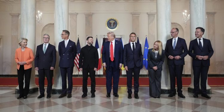 cele-mai-ciudate-momente-din-vizita-lui-zelenski-si-a-liderilor-europeni-la-casa-alba-–-hotnews.ro