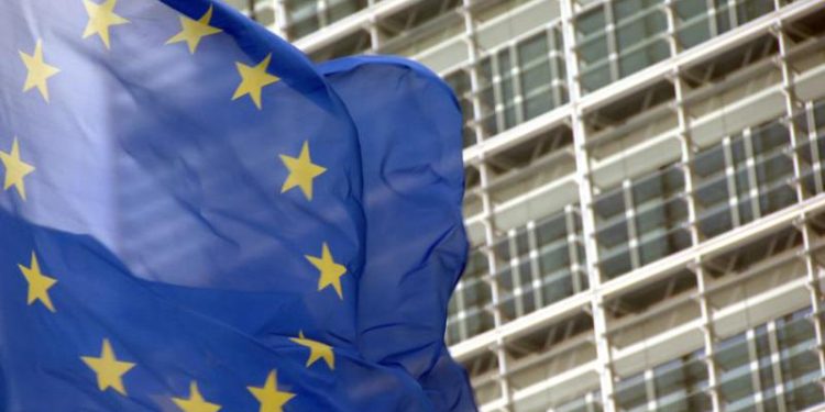 uniunea-europeana-anunta-ca-a-transferat-ucrainei-4,05-miliarde-de-euro-–-hotnews.ro