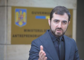 nasui:-criza?-nu-e-chiar-pentru-toti.-pentru-smecheri-continua-sa-vina-banii-de-la-stat,-bine-mersi